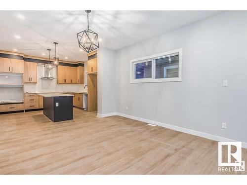 26 Resplendent Way, St. Albert, AB - Indoor Photo Showing Kitchen