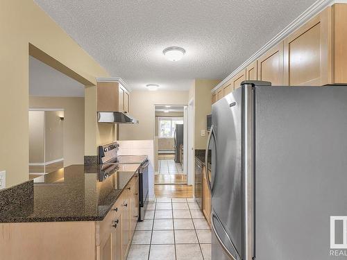 11217 103 Avenue, Edmonton, AB - Indoor Photo Showing Kitchen