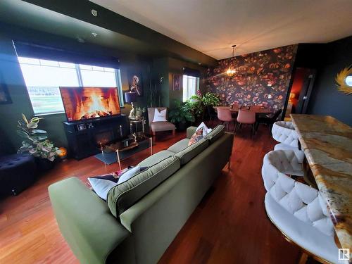 414 6925 199 Street Nw, Edmonton, AB - Indoor Photo Showing Living Room