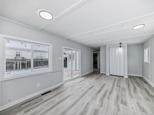 4712 51 Avenue, Wabamun, AB - Indoor Photo Showing Other Room