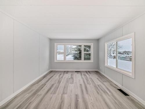 4712 51 Avenue, Wabamun, AB - Indoor Photo Showing Other Room