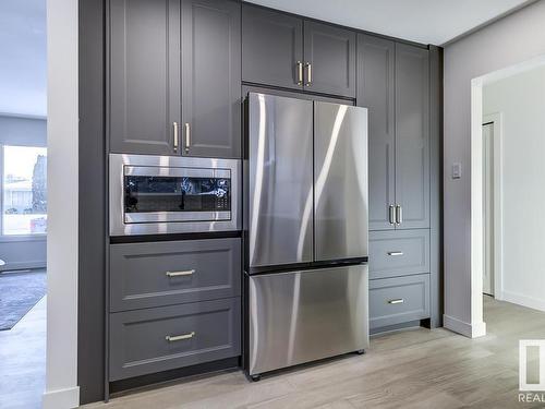 8233 154 Street, Edmonton, AB - Indoor Photo Showing Kitchen