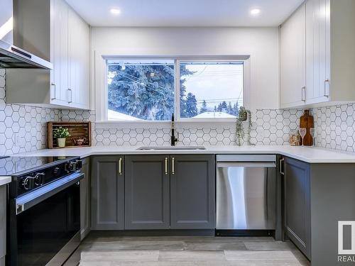 8233 154 Street, Edmonton, AB - Indoor Photo Showing Kitchen