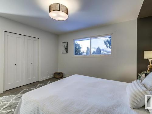 8233 154 Street, Edmonton, AB - Indoor Photo Showing Bedroom