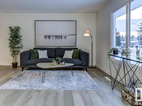 8233 154 Street, Edmonton, AB - Indoor Photo Showing Living Room