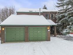 6911 10 Avenue  Edmonton, AB T6K 2T9