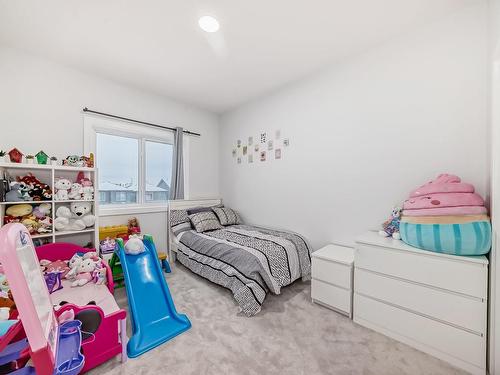 1215 Eaton Lane, Edmonton, AB - Indoor Photo Showing Bedroom