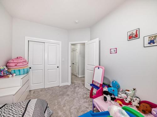 1215 Eaton Lane, Edmonton, AB - Indoor Photo Showing Bedroom