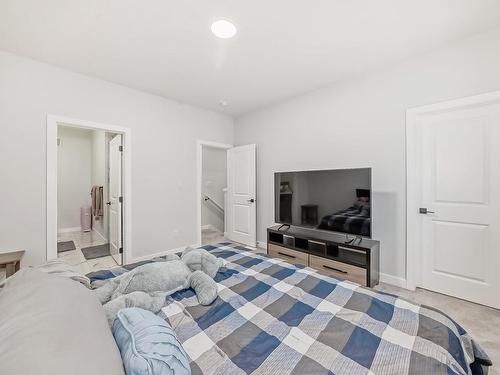 1215 Eaton Lane, Edmonton, AB - Indoor Photo Showing Bedroom