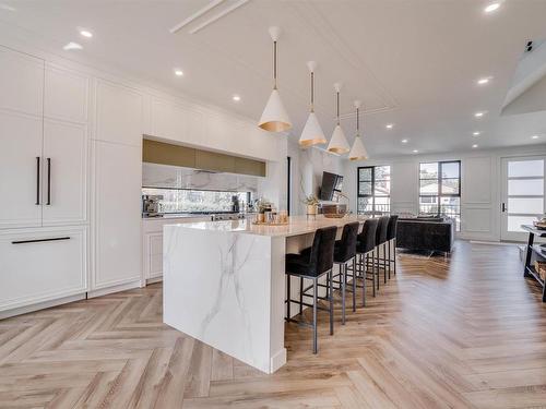 14713 88 Avenue, Edmonton, AB - Indoor Photo Showing Kitchen With Upgraded Kitchen