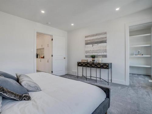 14713 88 Avenue, Edmonton, AB - Indoor Photo Showing Bedroom