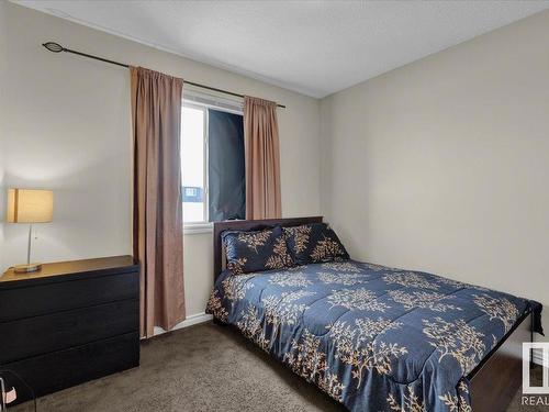 1396 Watt Dr, Edmonton, AB - Indoor Photo Showing Bedroom