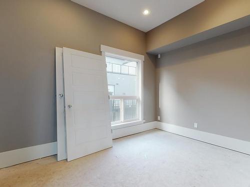 601 10518 113 Street, Edmonton, AB - Indoor Photo Showing Other Room