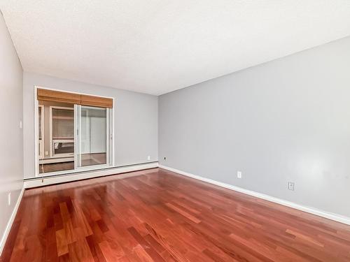 18 10160 119 Street Nw, Edmonton, AB - Indoor Photo Showing Other Room