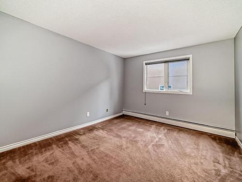 18 10160 119 Street Nw, Edmonton, AB - Indoor Photo Showing Other Room