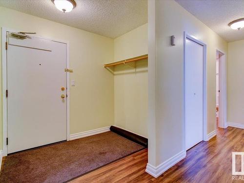 301 10511 19 Avenue, Edmonton, AB - Indoor Photo Showing Other Room