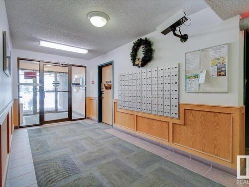 301 10511 19 Avenue, Edmonton, AB - Indoor Photo Showing Other Room