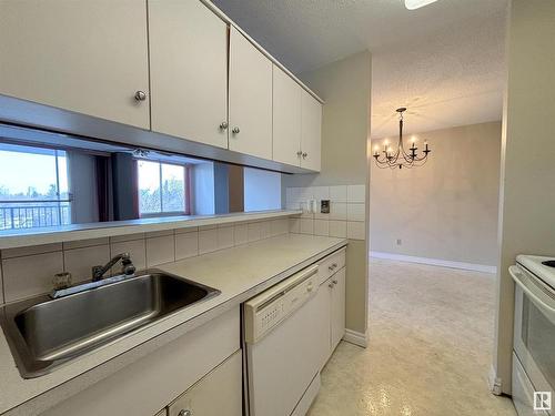 604 11007 83 Avenue, Edmonton, AB - Indoor Photo Showing Kitchen