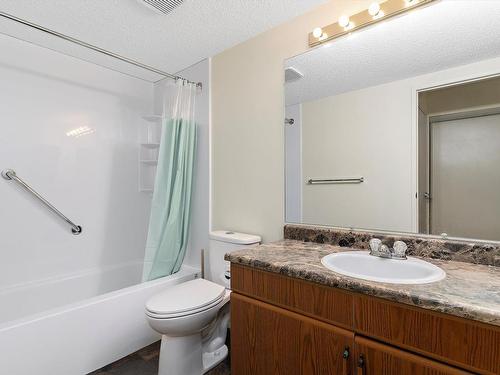 204 18004 95 Avenue, Edmonton, AB - Indoor Photo Showing Bathroom