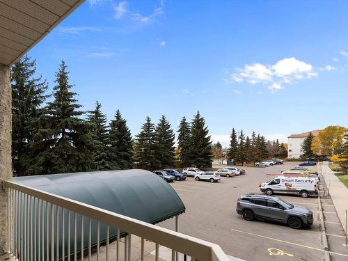 204 18004 95 Avenue, Edmonton, AB - Outdoor