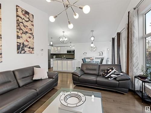 3316 Mcphadden Close, Edmonton, AB - Indoor Photo Showing Living Room