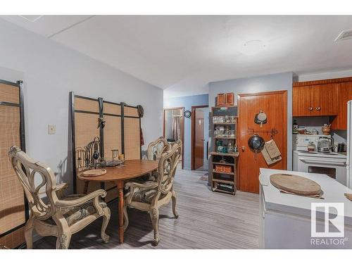 3 10230 122 Street, Edmonton, AB - Indoor Photo Showing Dining Room