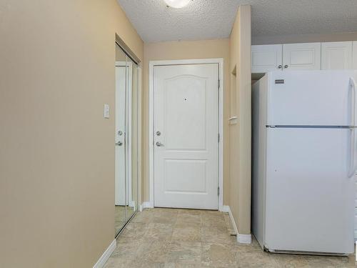 216 151 Edwards Drive Sw, Edmonton, AB - Indoor Photo Showing Other Room