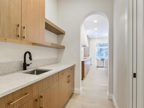 6A Marlboro Road, Edmonton, AB - Indoor Photo Showing Kitchen