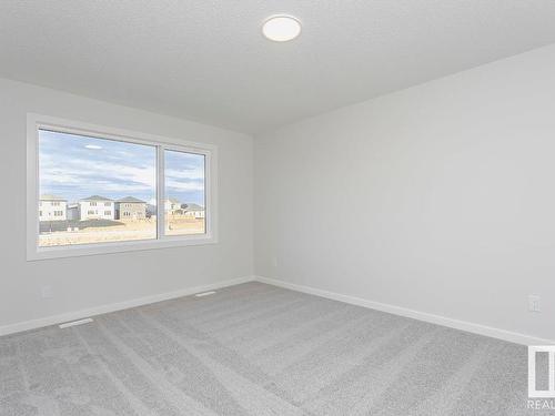 657 Kinglet Boulevard, Edmonton, AB - Indoor Photo Showing Other Room