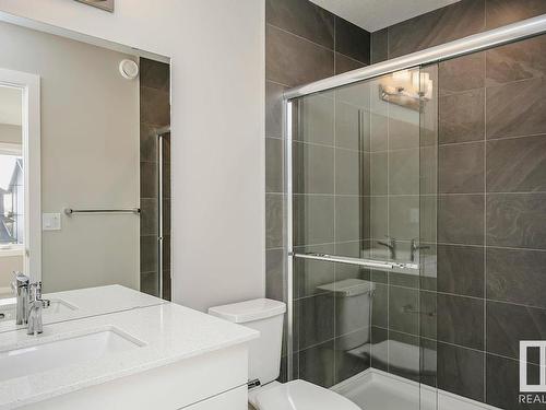 32 Chambery Crescent, St. Albert, AB - Indoor Photo Showing Bathroom