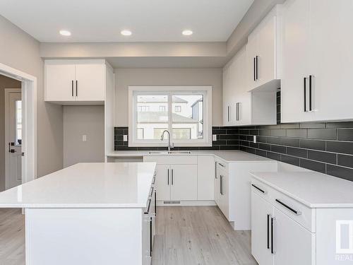 32 Chambery Crescent, St. Albert, AB - Indoor Photo Showing Kitchen