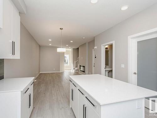 32 Chambery Crescent, St. Albert, AB - Indoor Photo Showing Kitchen