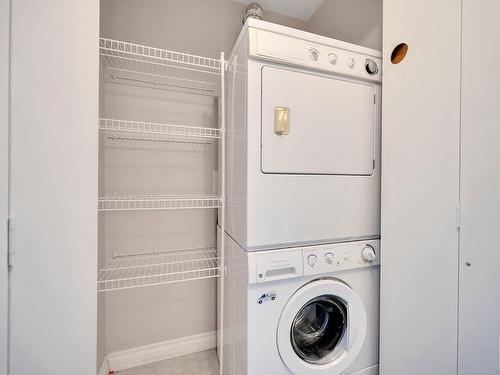 122 12050 17 Avenue, Edmonton, AB - Indoor Photo Showing Laundry Room