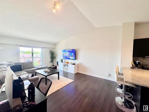 14808 125 Street, Edmonton, AB - Indoor Photo Showing Living Room