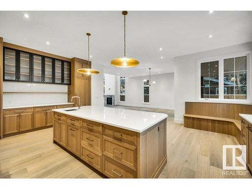 14112 96 Avenue, Edmonton, AB - Indoor Photo Showing Kitchen