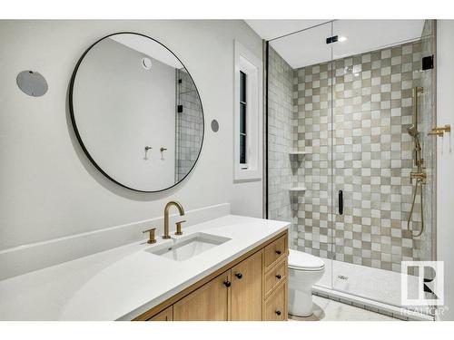 14112 96 Avenue, Edmonton, AB - Indoor Photo Showing Bathroom