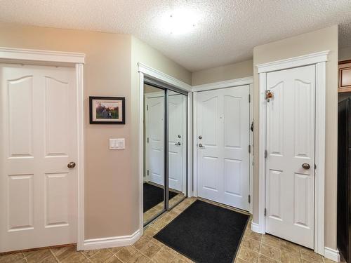 326 7801 Golf Course Road, Stony Plain, AB - Indoor Photo Showing Other Room