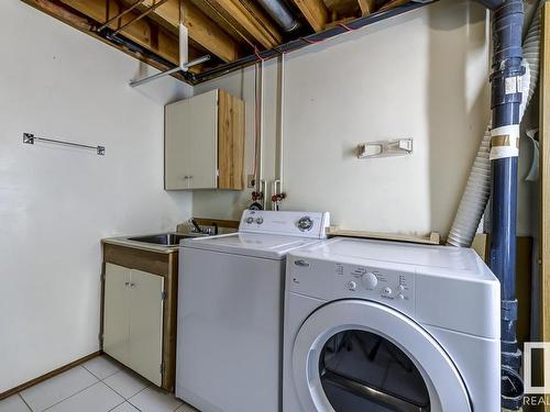 10860 11 Avenue, Edmonton, AB - Indoor Photo Showing Laundry Room