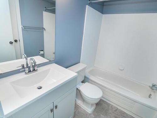 304 10732 86 Avenue, Edmonton, AB - Indoor Photo Showing Bathroom