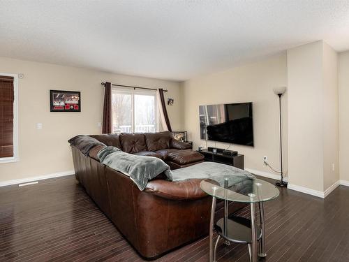 101 1804 70 Street, Edmonton, AB - Indoor Photo Showing Living Room