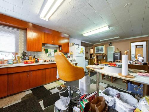 11 8510 Hwy 16 W, Rural Yellowhead, AB - Indoor Photo Showing Kitchen