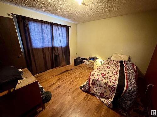 4822 53 Avenue, Willingdon, AB - Indoor Photo Showing Bedroom