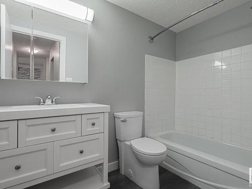 207 9329 104 Avenue, Edmonton, AB - Indoor Photo Showing Bathroom