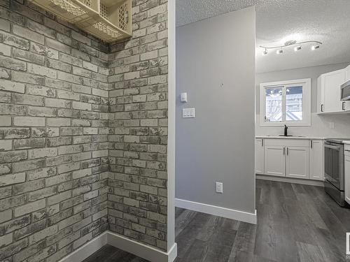 207 9329 104 Avenue, Edmonton, AB - Indoor Photo Showing Kitchen