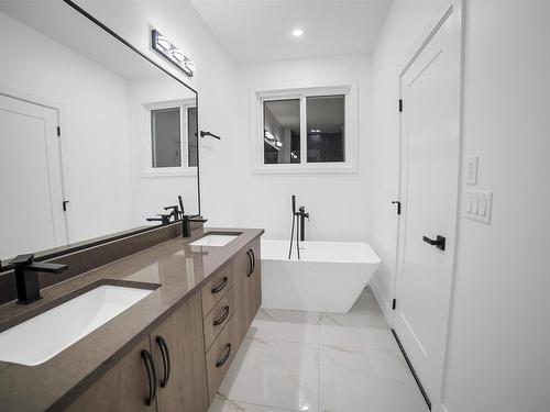 145 Creekside Lane, Leduc, AB - Indoor Photo Showing Bathroom