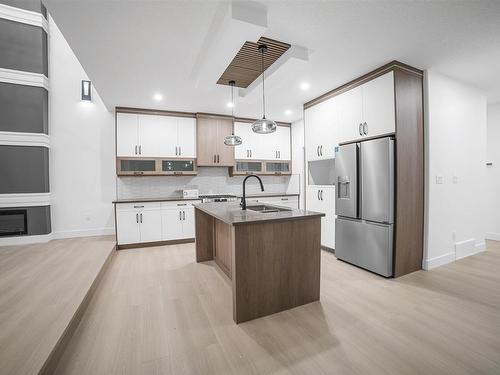 145 Creekside Lane, Leduc, AB - Indoor Photo Showing Kitchen