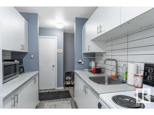 6 10230 122 Street, Edmonton, AB - Indoor Photo Showing Kitchen