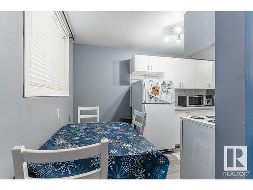 6 10230 122 Street, Edmonton, AB - Indoor Photo Showing Kitchen