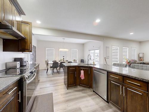 115 Lakeland Drive, Beaumont, AB - Indoor Photo Showing Kitchen