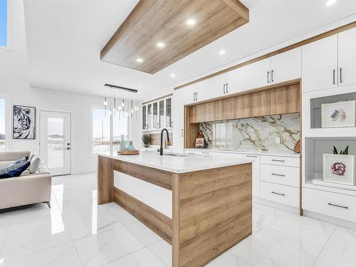 211 28 Street, Edmonton, AB - Indoor Photo Showing Kitchen